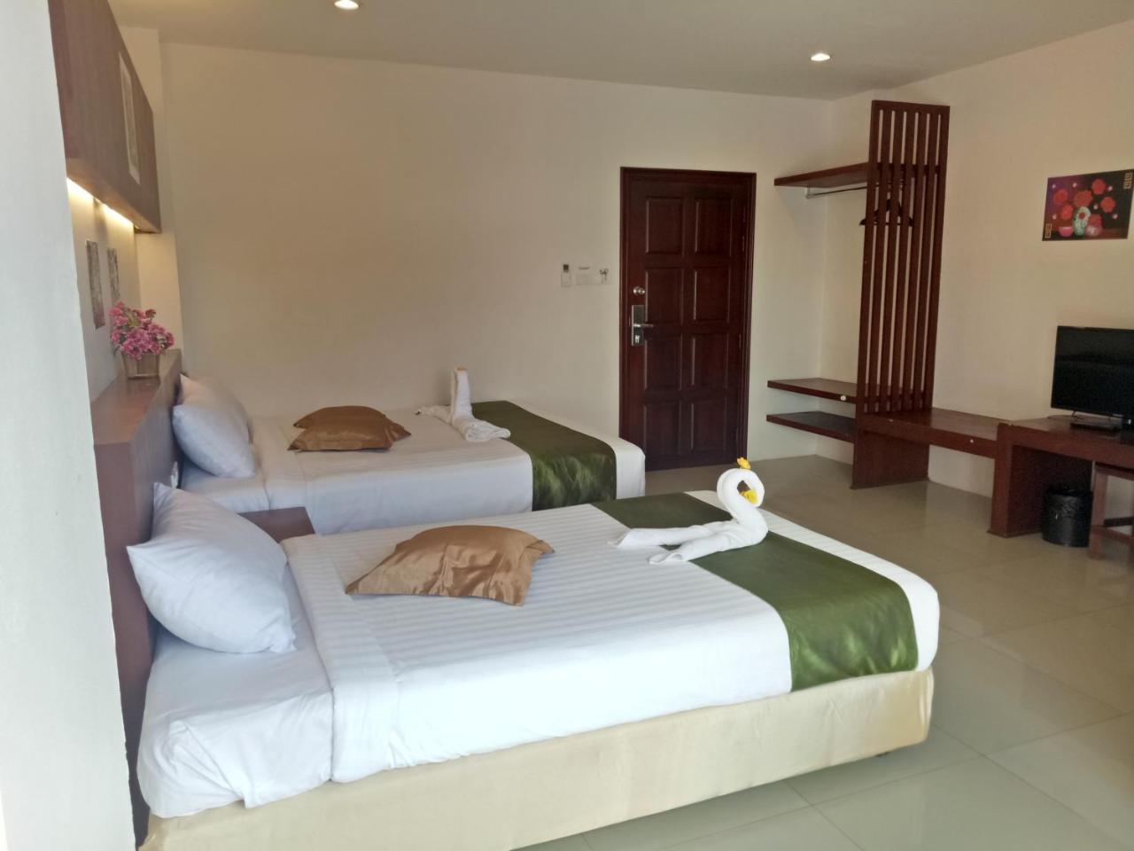 Hotel 7 Sky Residency Patong Exterior foto