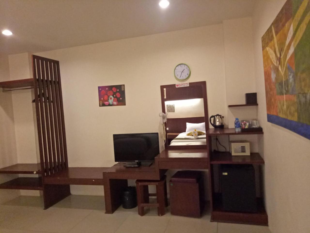 Hotel 7 Sky Residency Patong Exterior foto